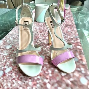 ✨NWOT PRETTY GRAY & PURPLE HEELS💜✨